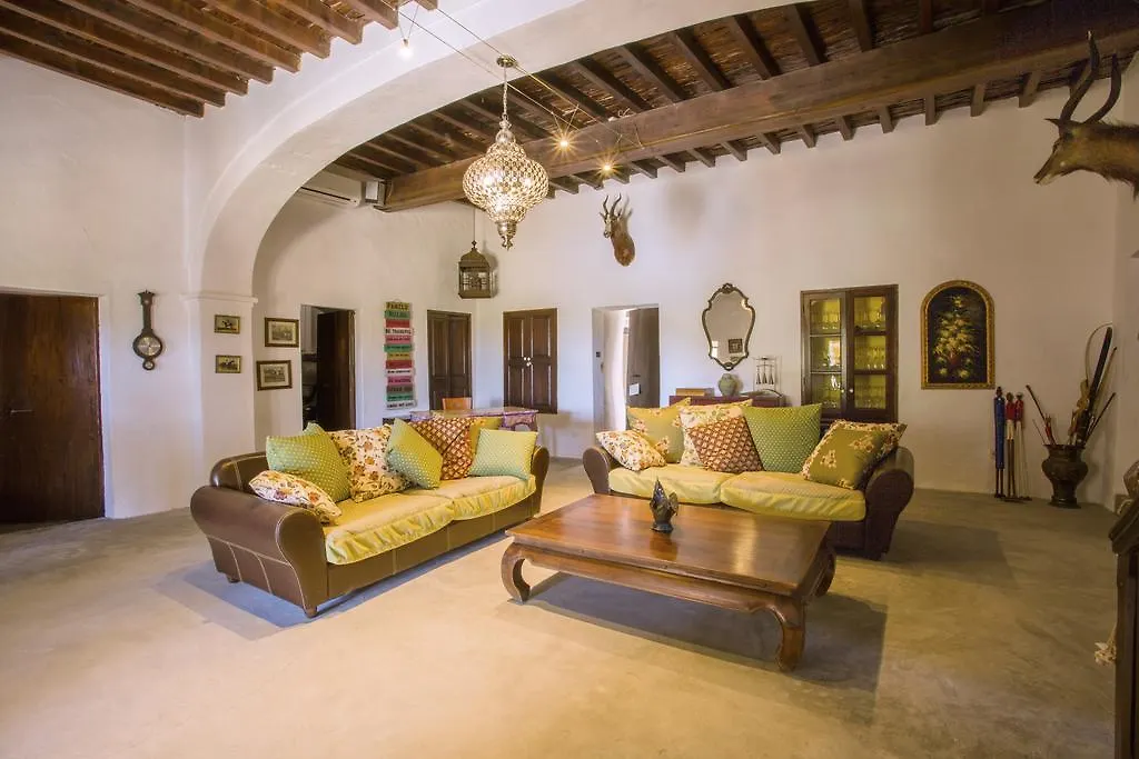 Las Mariposas Club Villa San Rafael De Sa Creu
